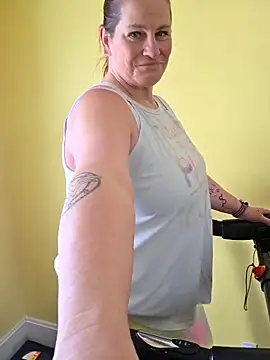 onlyhotbbw75 Show in webcam