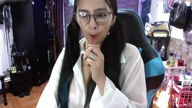 دردشة AngelaQueen_ الجنسية المباشرة