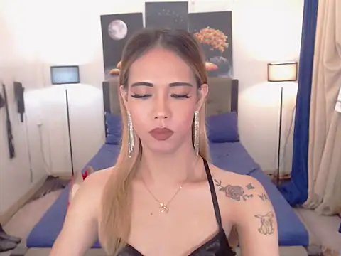 PreciousAmore webcam show