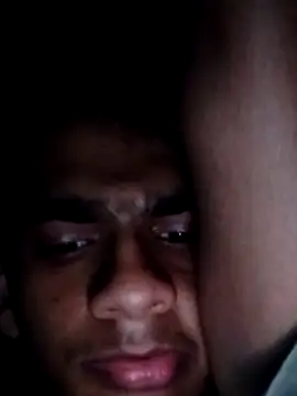 Tamil_pyan: διαδικτυακό σόου στην κάμερα