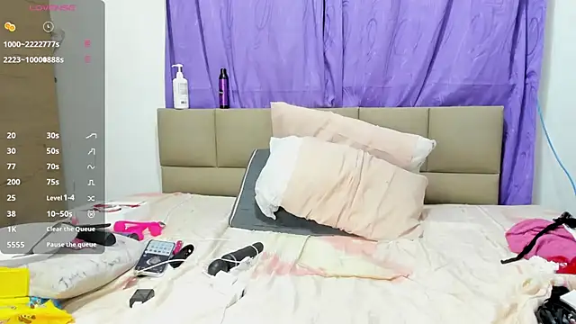 Chat +18 de lilybaudyn_ ao vivo