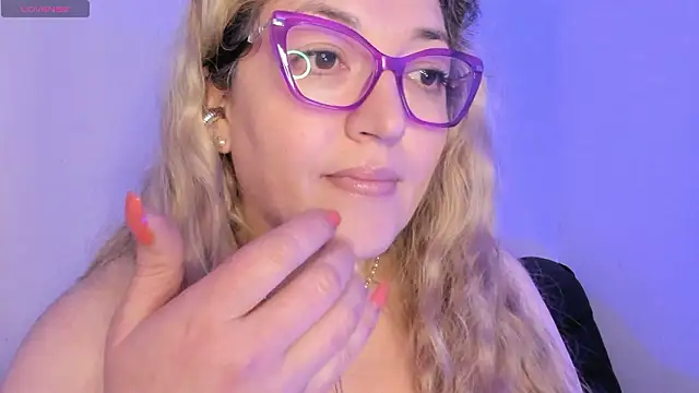 Naty_Mature_ Show in webcam