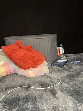 MissSaraNoir Adlı Modelin Canlı XXX Sohbeti