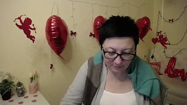 EmilyL0ve Chat XXX live