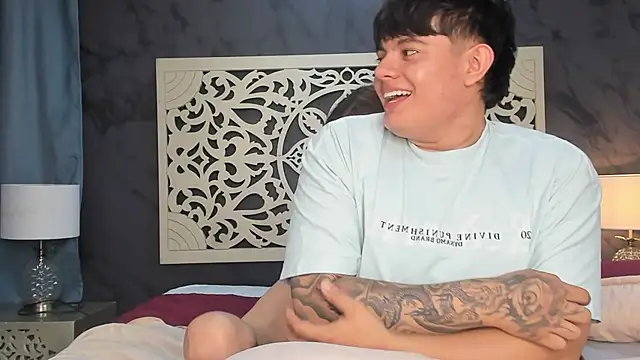 LoveRebels_ élő XXX-chatje