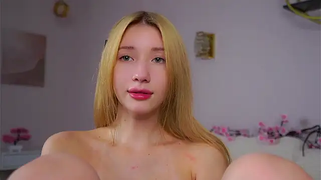 SunnivaCovil Adlı Modelin Canlı XXX Sohbeti