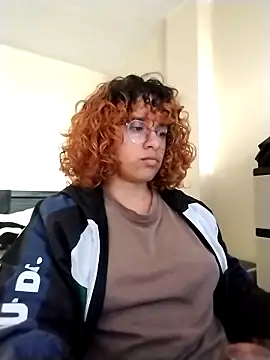 EmmaMelissa0521 Adlı Modelin Canlı XXX Sohbeti