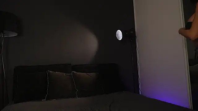 madmary's Live XXX Chat