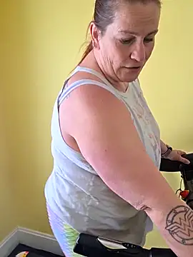 onlyhotbbw75 élő XXX-chatje