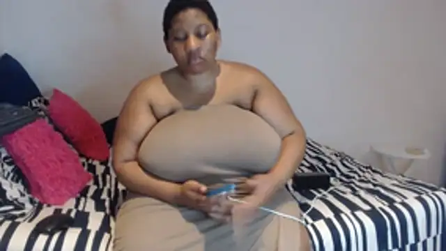 PIXIEBITCHXXX26 – Naživo XXX chat