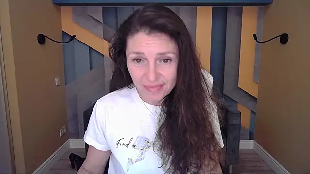 Chatroom XXX en direct de EllaLong