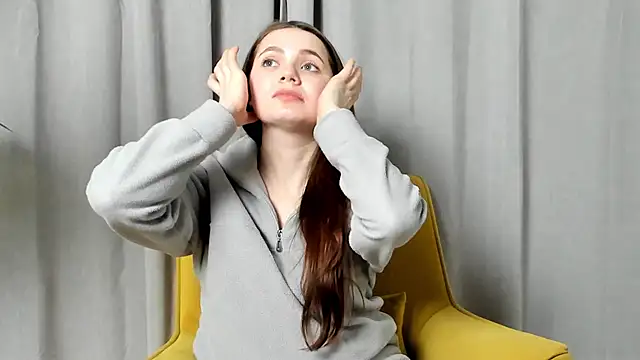 Chat XXX en directo de MyeshaKorsak