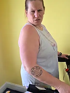 onlyhotbbw75 – Naživo XXX chat