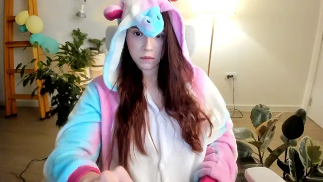 Show modela stacyluxxe na web-kameri