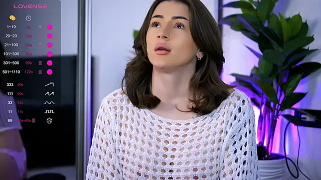 BabbyAisha's Live XXX Chat