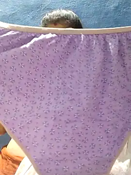 tamilthanushri Adlı Modelin Canlı XXX Sohbeti