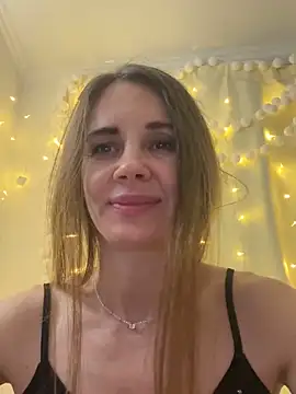 LucieMack: онлайн-секс-чат