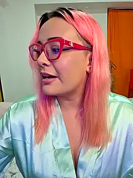 Nova-Satela élő XXX-chatje