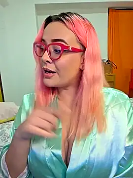 Nova-Satela élő XXX-chatje