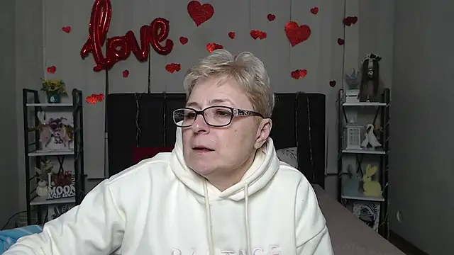 EmiliaGree Live XXX-Chat