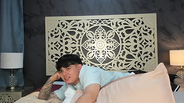 Онлайн чат XXX LoveRebels_