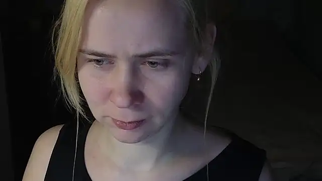 XXX chat uživo modela Riley_Roo