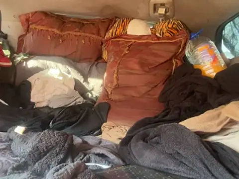 SlimeCrownzOut5 webkamerás műsora