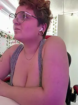 CurvesNChaos live XXX chat