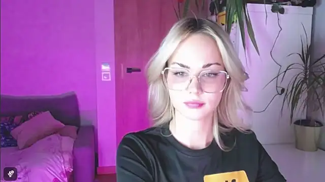 Chatroom XXX en direct de LexiexPlay