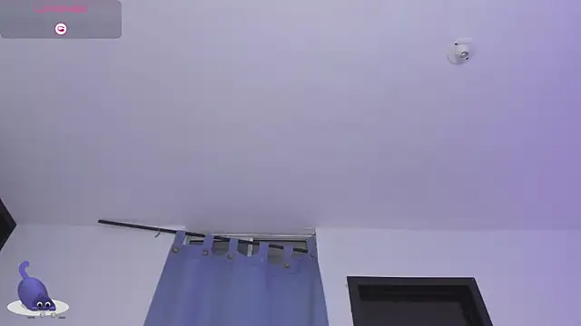 roseliam25のライブXXXチャット