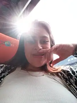 Latina_sexy1 Adlı Modelin Canlı XXX Sohbeti