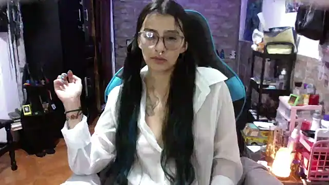 AngelaQueen_ Adlı Modelin Canlı XXX Sohbeti