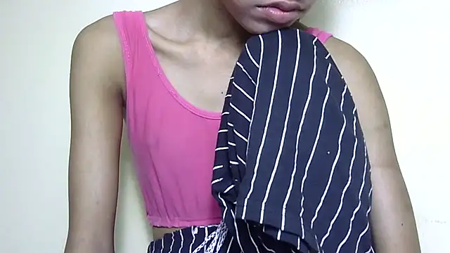 Chatroom XXX en direct de Anu_tiny