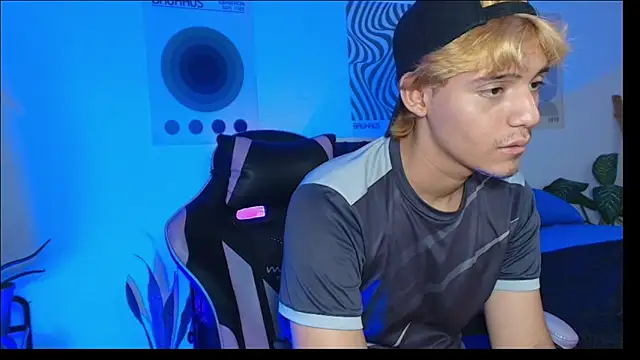 Živý XXX chat CrisotpherMoretti