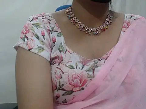 Lovely_Siri_23's Webcam Show
