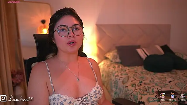 دردشة Lau_Bee الجنسية المباشرة