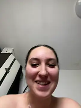 Lucy_doll22's Live XXX Chat