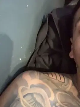 busnfatnutsLildee 即時 XXX 聊天