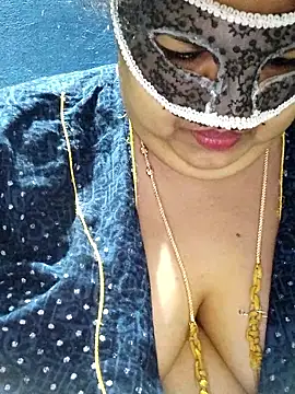 tamilthanushri Adlı Modelin Canlı XXX Sohbeti