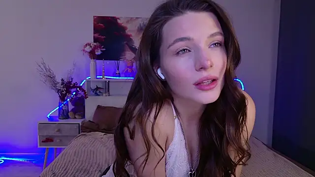 Nellie_Medina Adlı Modelin Canlı XXX Sohbeti