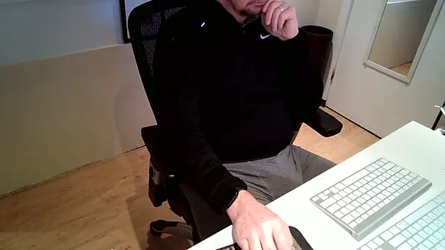 Show modela Scotsmanx na web-kameri