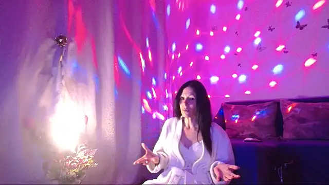 ElysaSunのライブXXXチャット