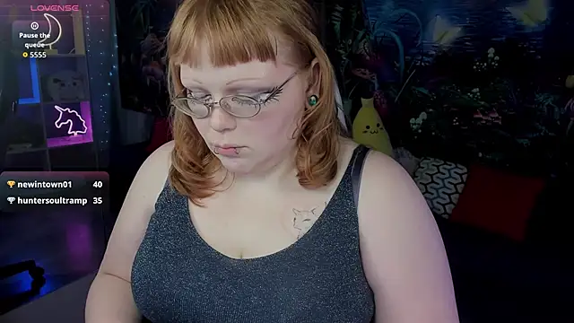 Онлайн чат XXX LottieReed