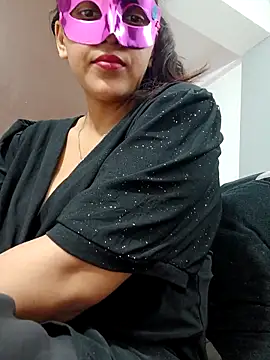 Chat XXX en directo de Shivani_hotty