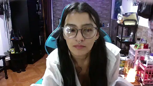 Chatroom XXX en direct de AngelaQueen_