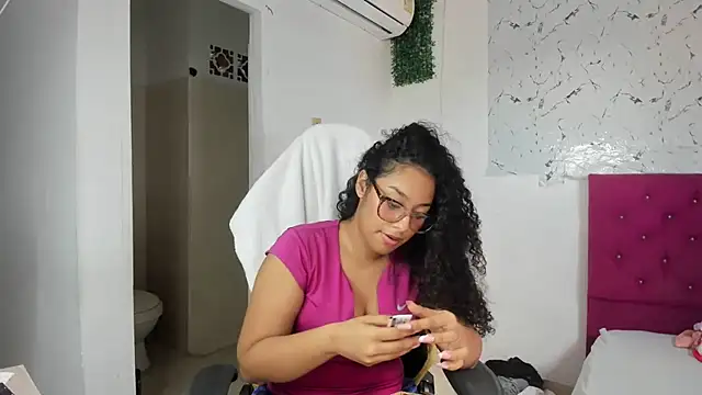 emily_stars1 在線直播表演