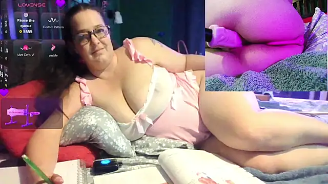 Shelly_hotwife's Live XXX Chat