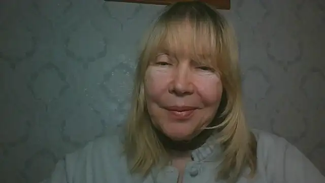 OlgaShine élő XXX-chatje