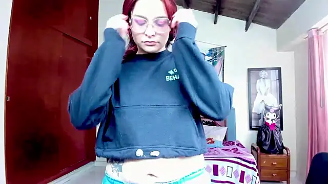 Chat +18 de Marilynselxoveanalhard ao vivo