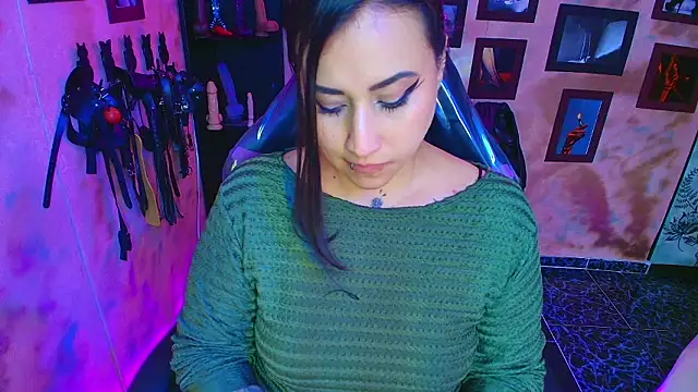 cherryy_bombshelll live XXX chat